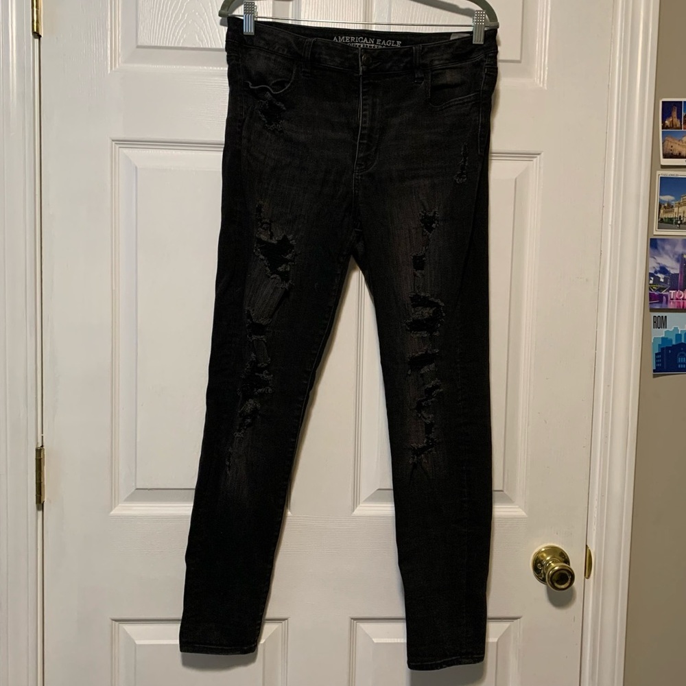 Ripped black skinny jeans